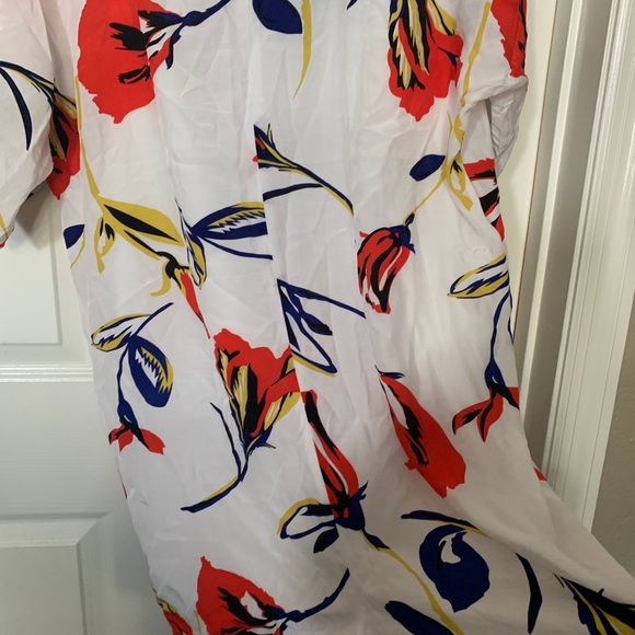 Floral short jumpsuit - Picture 3 of 3